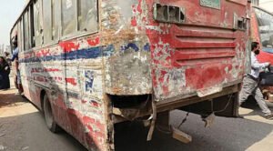 সড়কে চলন্ত মৃত্যুফাঁদ ফিটনেসবিহীন যানবাহন